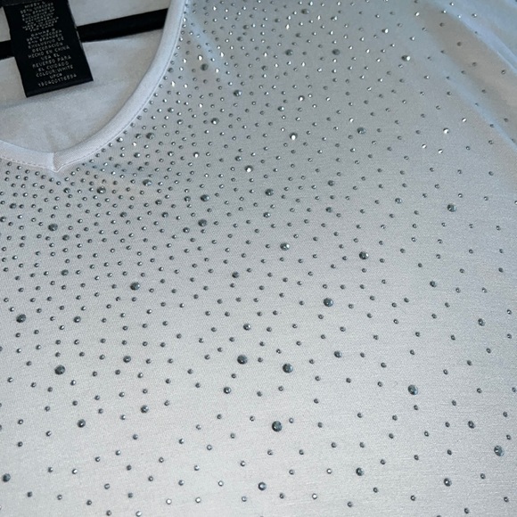 💥💥Design History Large White w/ Rhinestones Blouse - Picture 4 of 11